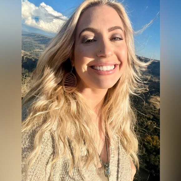 Meet your Posher, Sara - Picture 10 of 16